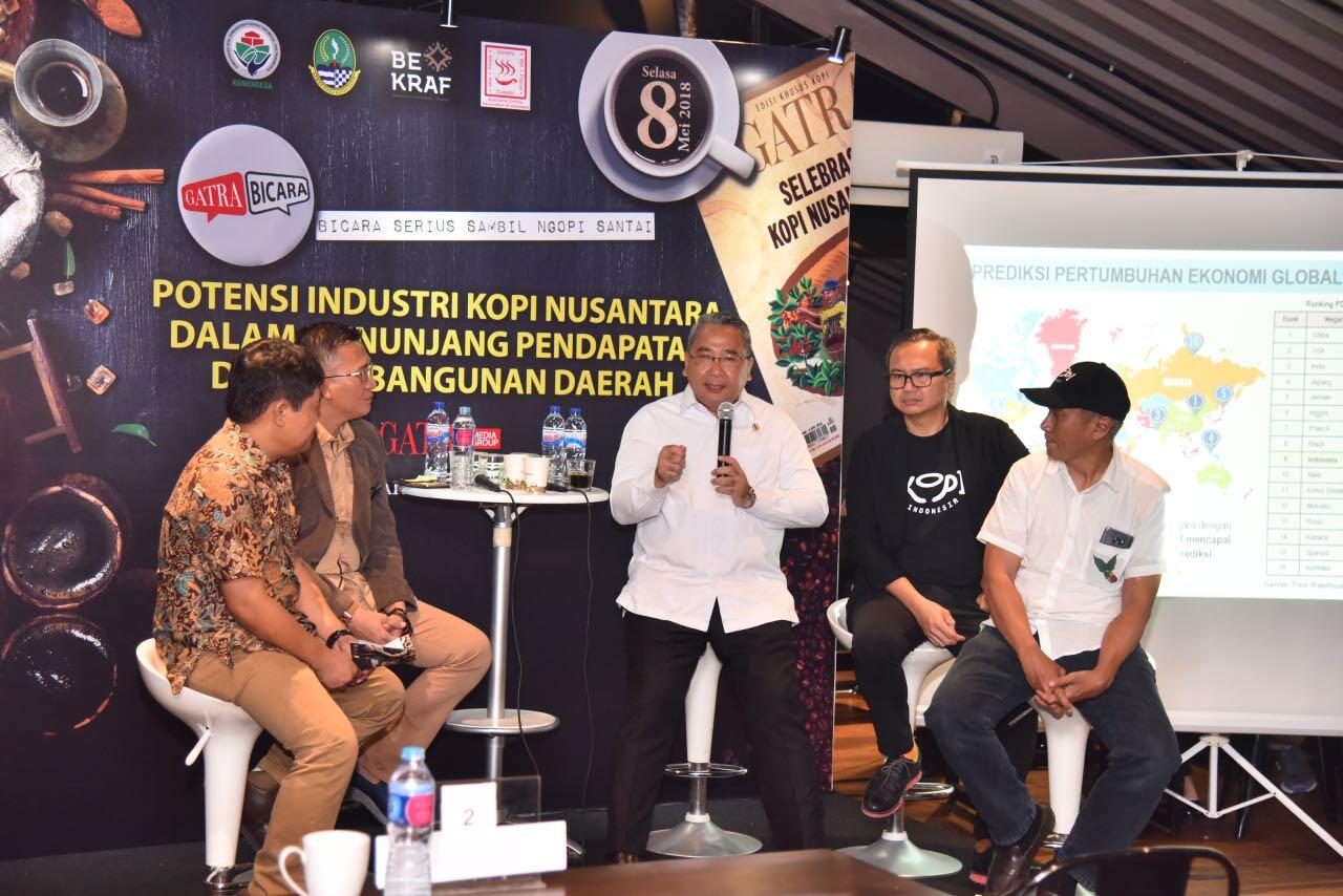 Menteri Eko Sebut Kopi Magnet Kuat Investasi Pascapanen di Desa