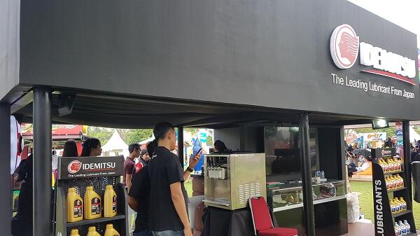 Booth IDEMITSU Menggeber Motor dan Hati Ane di MARKAS 2018