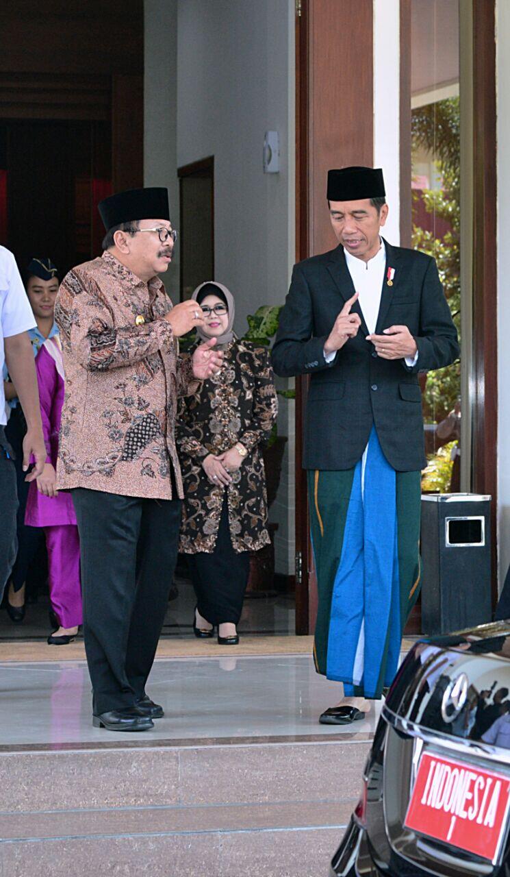 Jokowi Resmikan Pesantrenpreneur dan Unmar di Ponpes Pasuruan