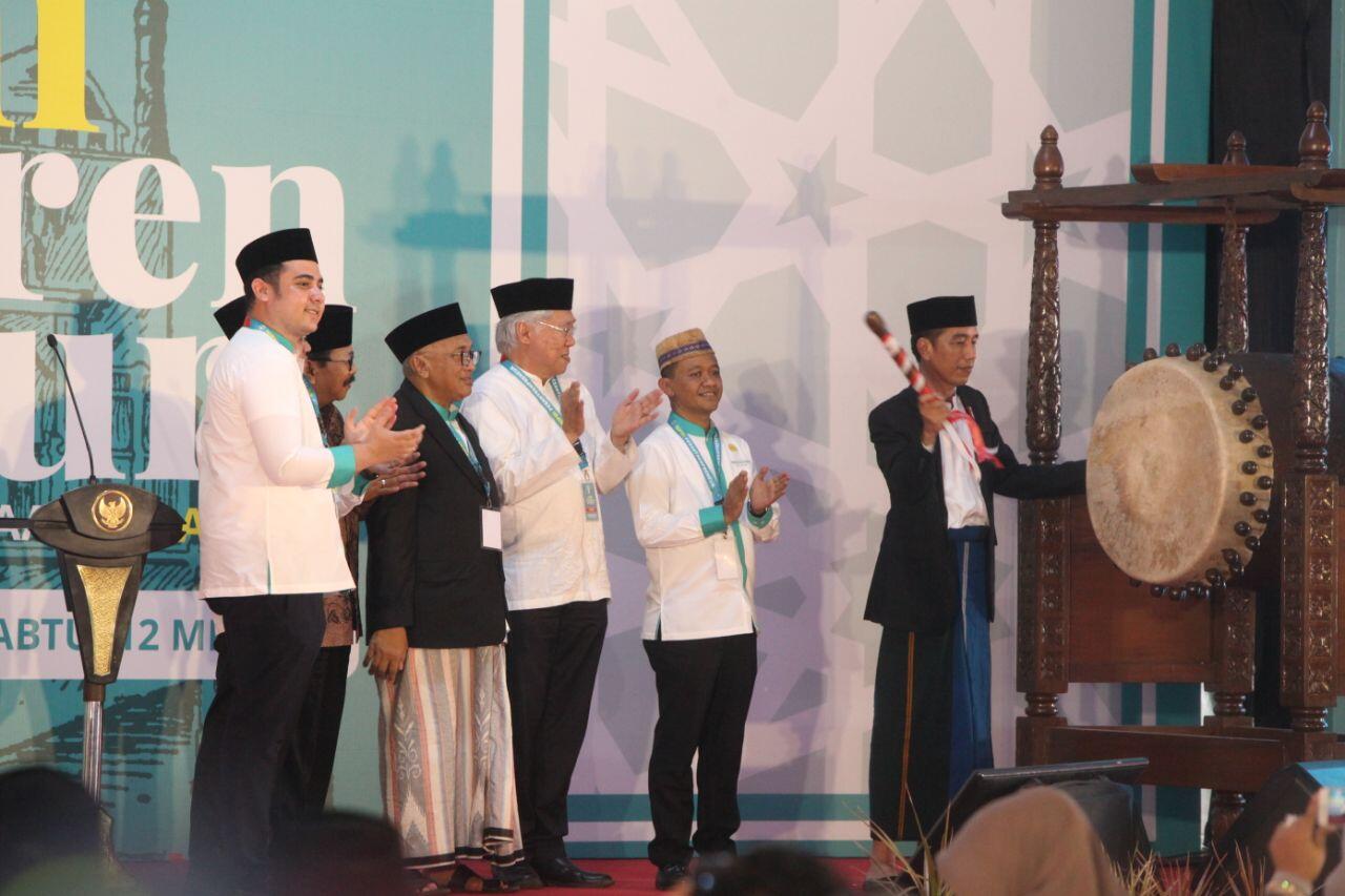 Jokowi Resmikan Pesantrenpreneur dan Unmar di Ponpes Pasuruan