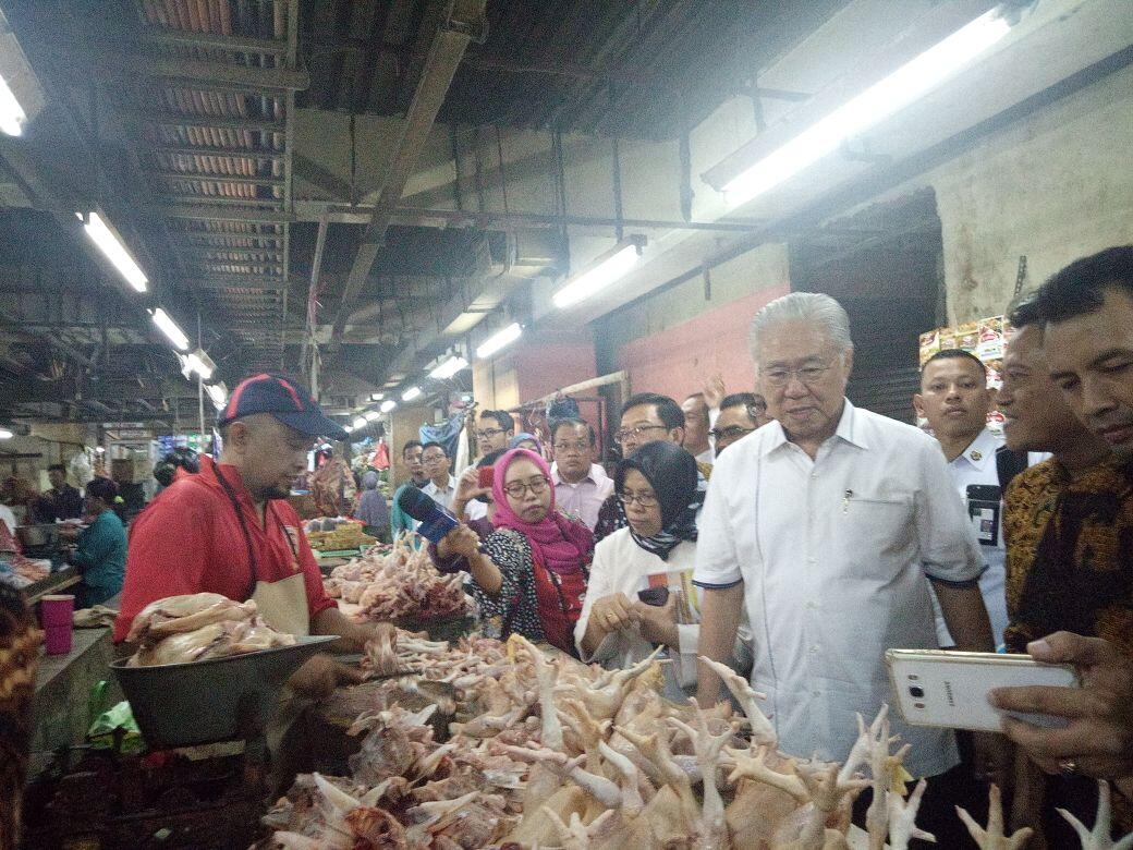 Persediaan Telur dan Ayam Menipis, Mendag Akan Panggil Integrator