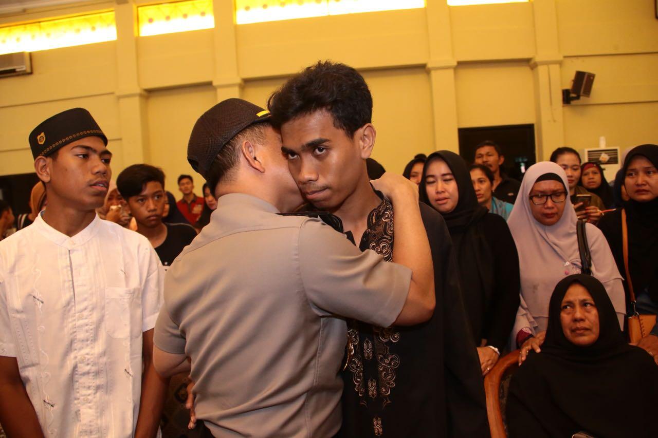 Bripka Marhum Frenje Dimakamkan di Nusa Tenggara Timur