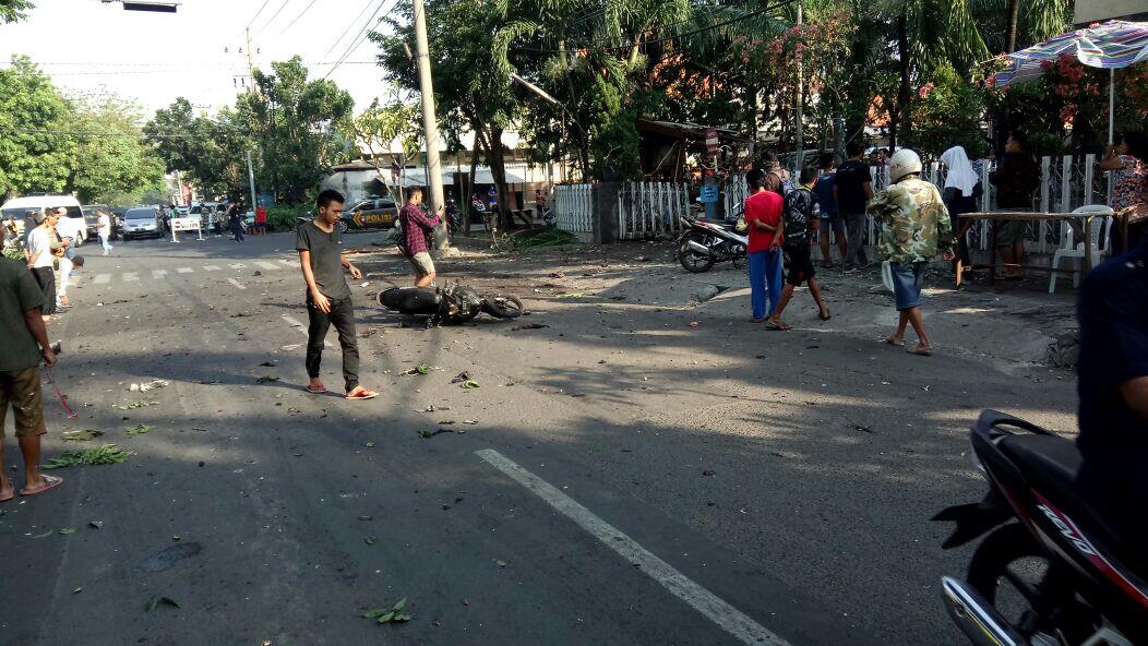 Bom Meledak di 3 lokasi di Surabaya