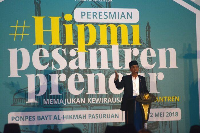 Jokowi ingin semua pesantren punya minimarket