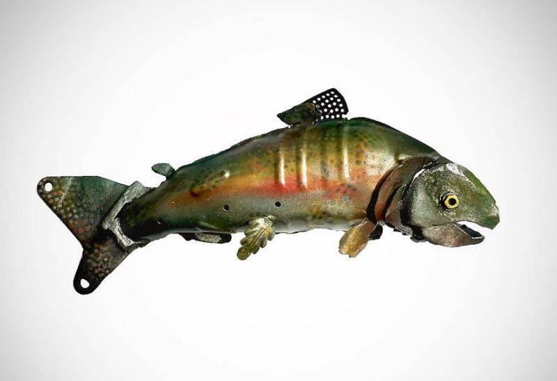 Dari Besi yang Terlantar, Seniman Ini Bikin Miniatur yang Lebih dari Keren!
