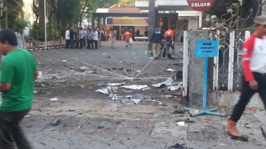 Begini Cara Pelaku Meledakkan Bom Bunuh Diri di 3 Gereja Surabaya