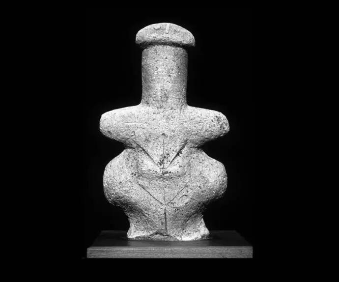 6 Patung Misterius yang Bikin Merinding dari Seluruh Dunia