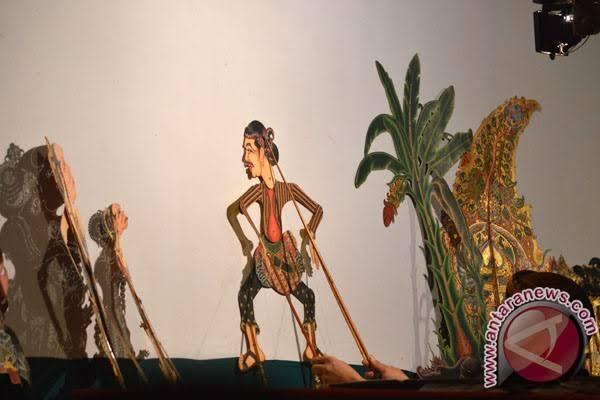 Breaking news.Bupati petahana,dalang Ki Enthus Susmono meninggal dunia
