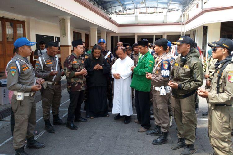 (Hot News) BANSER DAN ANSHOR TAK AKAN MEMBIARKAN KAMI SENDIRIAN DAN KETAKUTAN.....