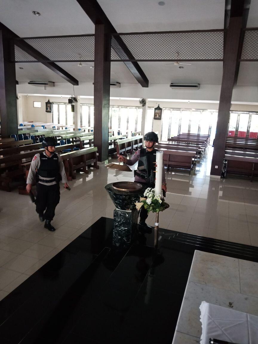 DKI Jakarta Siaga 1, Polisi Tempatkan Personel Bersenjata Lengkap di Setiap Kantornya