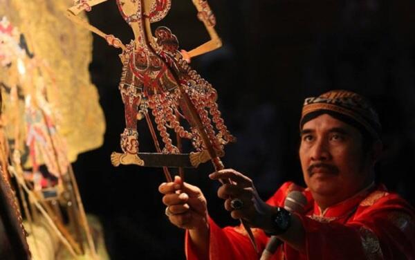 Bupati Tegal Ki Enthus yang Dikenal Dalang Lucu Meninggal
