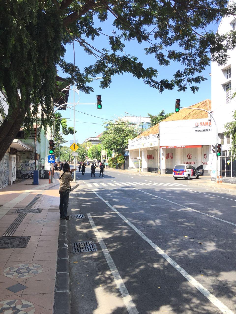 Situasi Terkini Polrestabes Surabaya Usai Bom Kendaraan