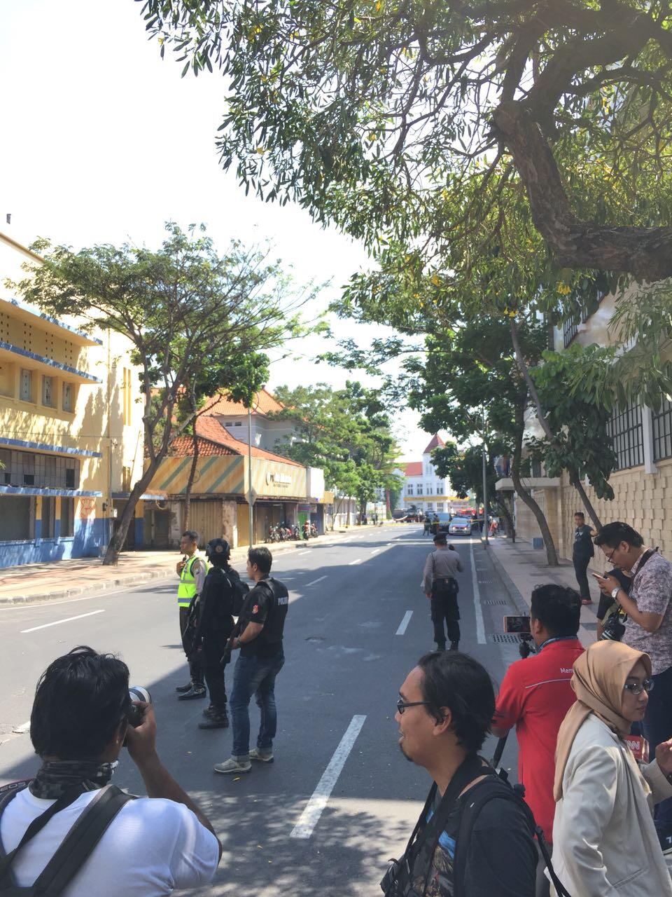 Situasi Terkini Polrestabes Surabaya Usai Bom Kendaraan