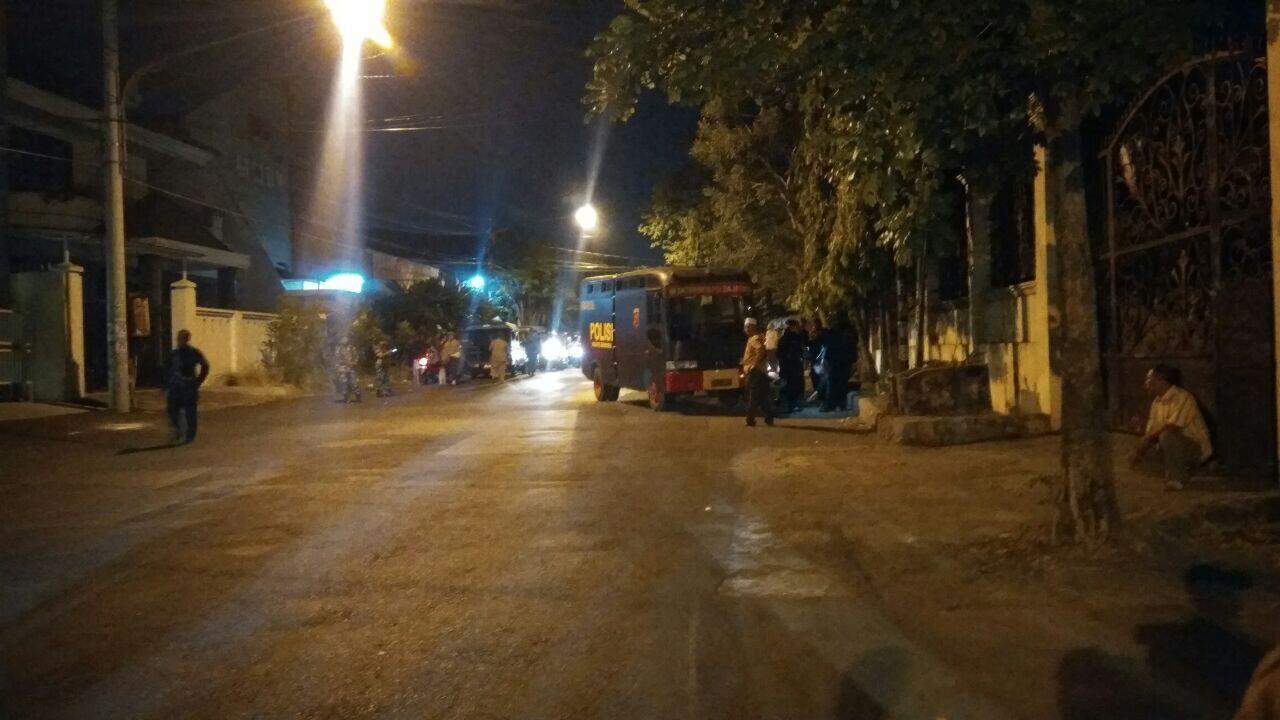 Kotak Misterius Diamankan Tim Jihandak di Sukomanunggal Surabaya
