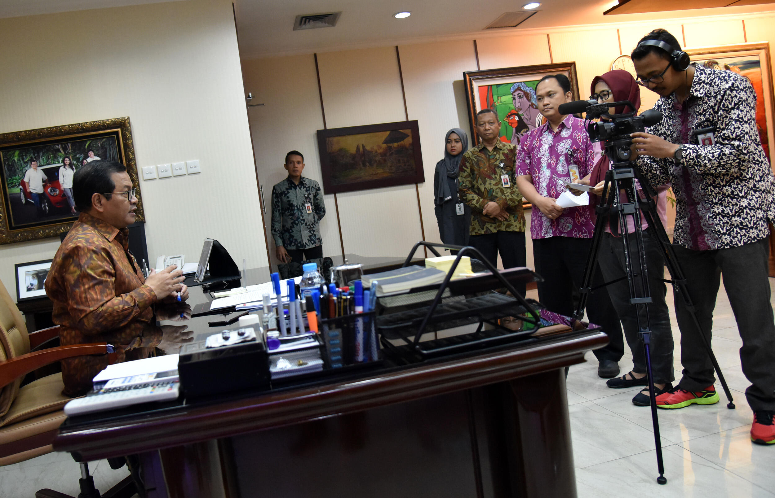 Terorisme Libatkan Anak-Anak, Seskab: Ancaman Bisa Datang dari Mana Saja