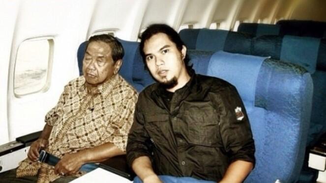 AHMAD DHANI BILANG, BOM SURABAYA DISUTRADARAI SATU ORANG