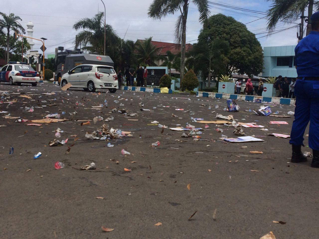 &#91;COC GL&#93; Buanglah Sampah Pada Tempatnya Hanyalah Sekedar &quot;Slogan&quot;