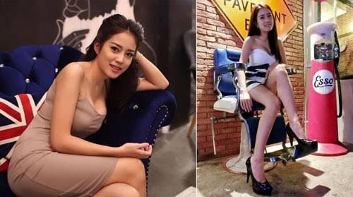 Tukang Cukur Sexy Dan Cantik, Kalau Mau Nyukur Ngantri Ya !!