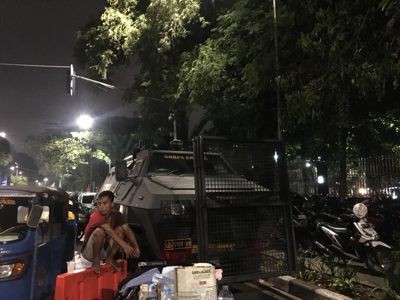 Sambut Ramadan, Presiden Jokowi Salat Tarawih di Istiqlal