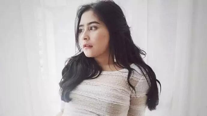 Bukti Cewek Chubby Tak Kalah Cantik, Manis dan Menggemaskan