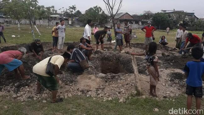 Warga Tolak 7 Bomber Surabaya Dikubur di TPU Putat Gede
