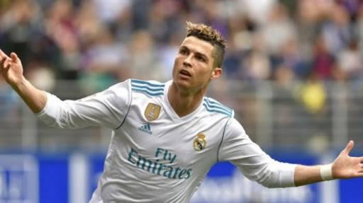 Rianti Bikin Iri Netizen Karena Berfoto Dengan Ronaldo