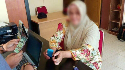Setelah Statusnya Viral Kepala Sekolah Ini Akhirnya Tercyduk