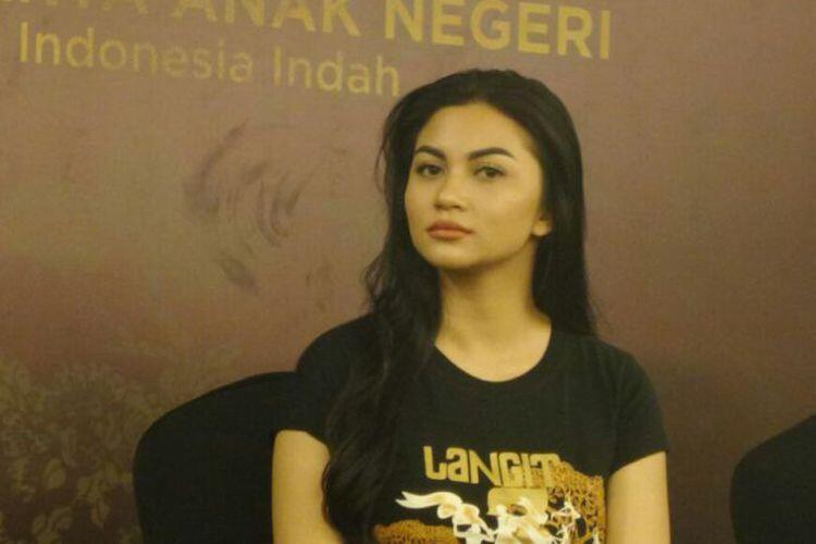 Jadi Bidadari, Ariel Tatum Mula-mula Tertekan