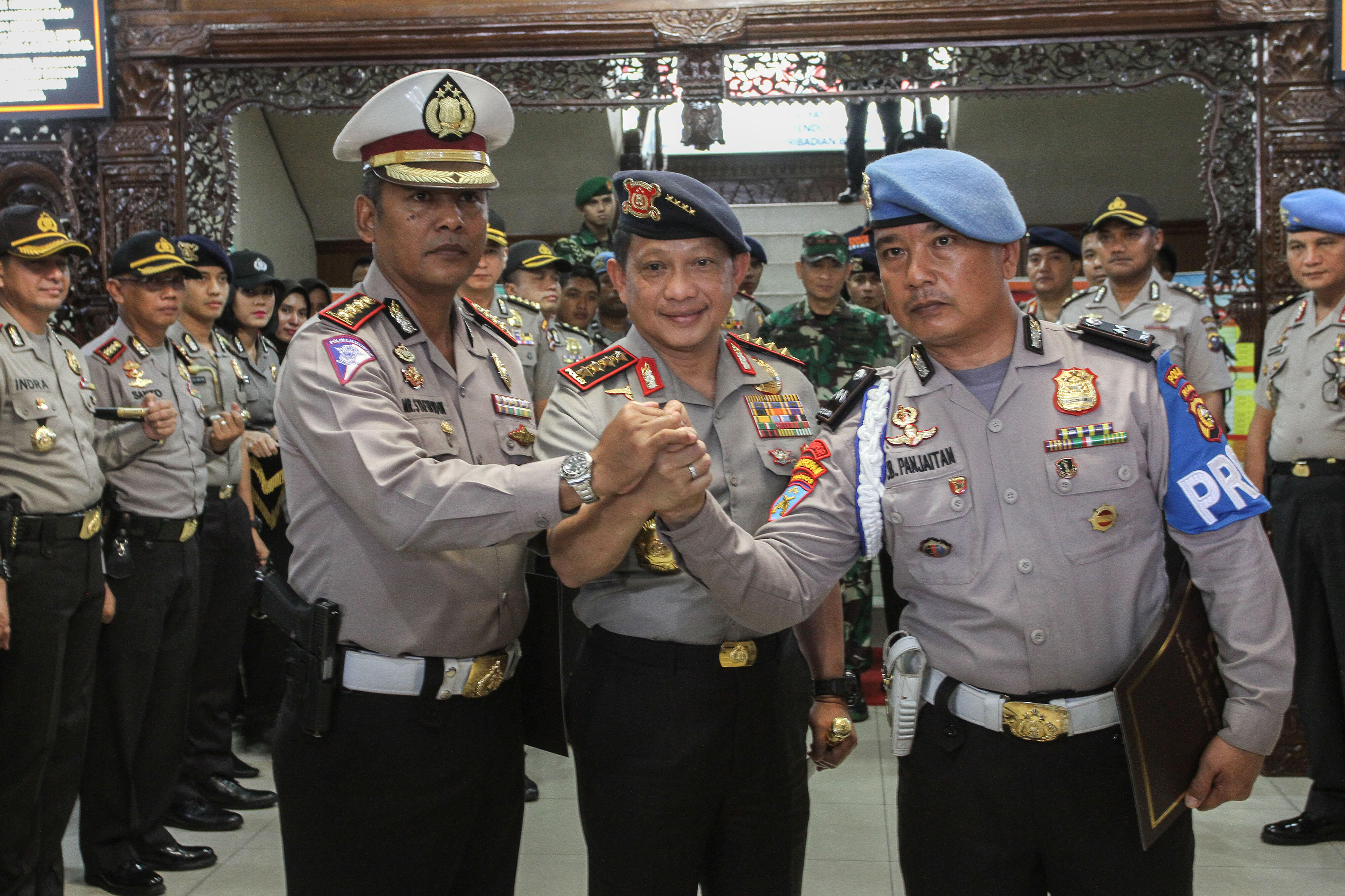 Kapolri Naikkan Pangkat Polisi Gagalkan Aksi Teroris di Polda Riau