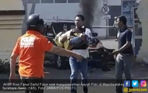 Detik-detik AKBP Roni Selamatkan Aisyah Putri, Histeris!