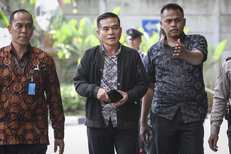 Bupati Bengkulu Selatan Dijanjikan Dapat Uang Proyek Rp 112 juta