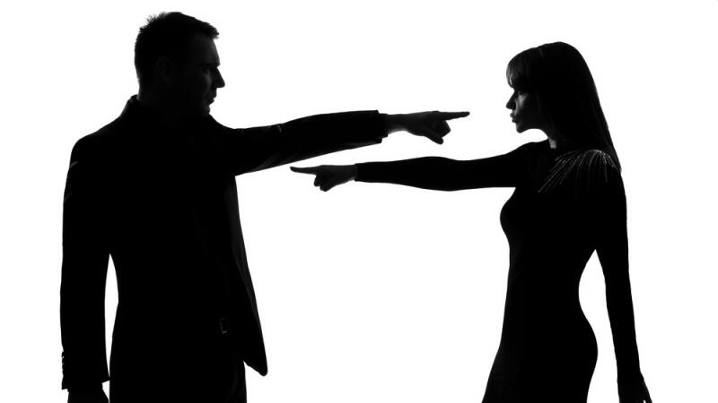 Pacar Agan ga pernah mau ngalah ?? berikut tips mengatasinya