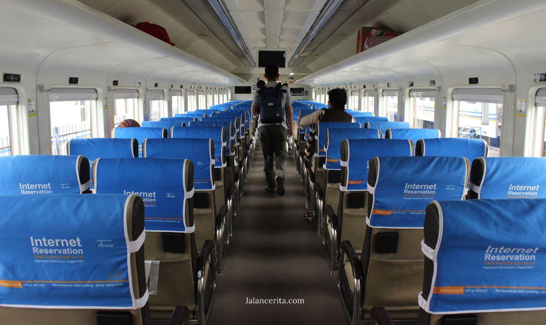 Ini Hal-Hal Yang Bisa Agan Lakuin Buat Ngilangin Bosen di Dalam Kereta.