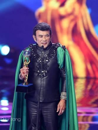Ni die penyanyi nyang pesyen nye ingkredibel bray