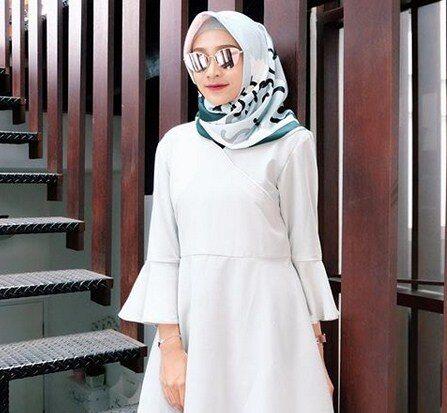 ( Kisah Ramadhan ) Trend Hijab Dengan Satu Warna Dasar