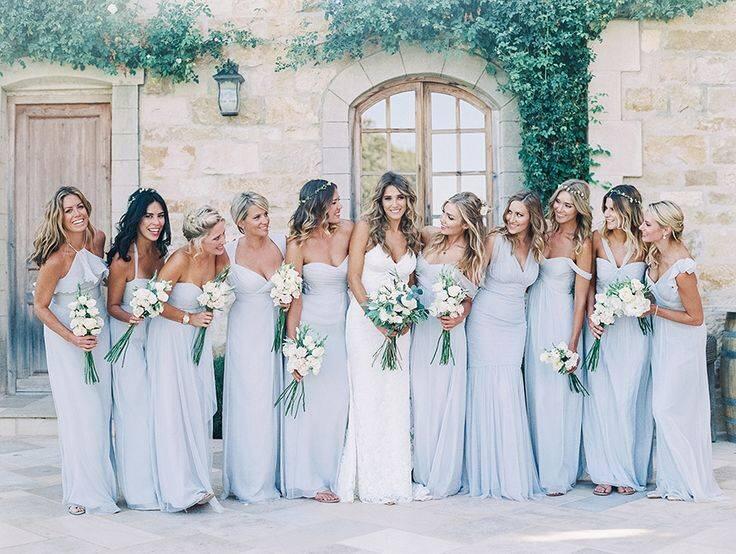 Elegan nan Memesona, 19 Gaun Bridesmaids Ini Bisa Dicontoh buat Pesta Nikahanmu Nanti