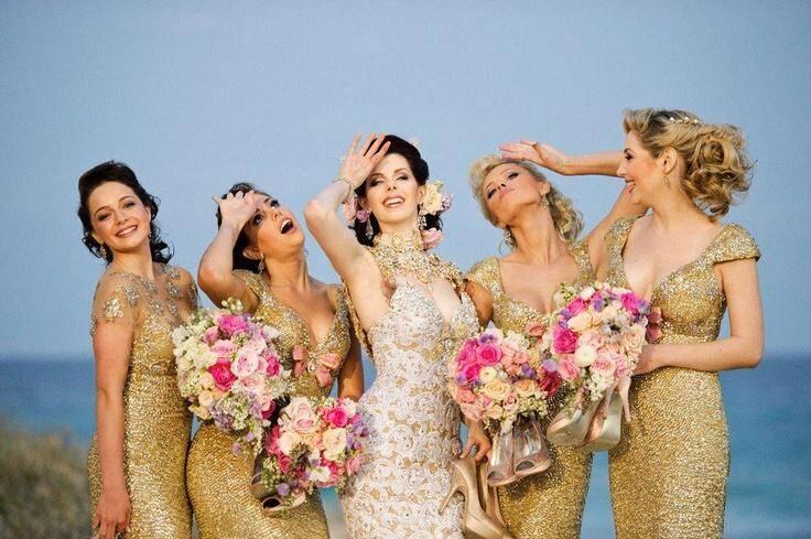 Elegan nan Memesona, 19 Gaun Bridesmaids Ini Bisa Dicontoh buat Pesta Nikahanmu Nanti