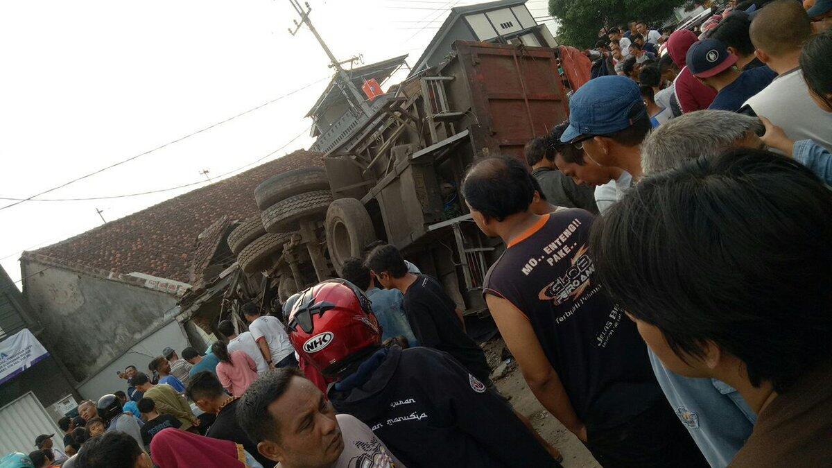 Begini Kondisi Kecelakaan Truk yang Tewaskan 12 Orang di Brebes 