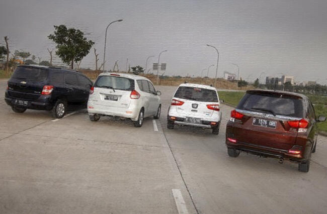 Lebaran Tiba Mobil Bekas Laris Manis