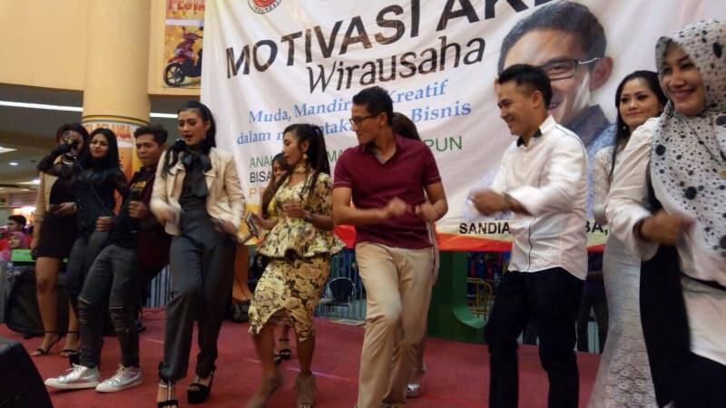 MUI Kritik Rencana Tarawih di Monas, Sandiaga Jalan Terus
