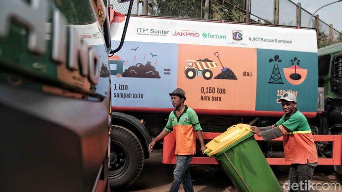 8.000 Ton Sampah Jakarta akan Disulap Jadi Listrik