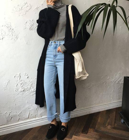 Diajakin Buka Bersama? Style Turtleneck Ini Bikin Kamu Terkesan Kalem dan Santun