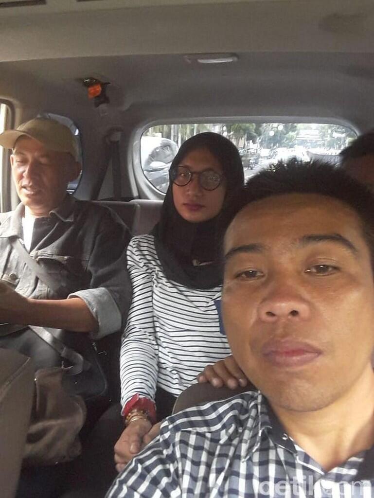 Lelaki 'Cantik' Berjilbab Ini Berhasil Bobol Indekos di Bandung