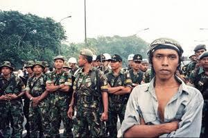Beda Nasib Wiranto dan Prabowo Usai Soeharto Tumbang