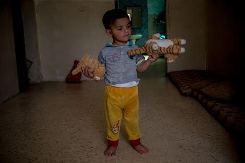 Bikin Sedih.seorang Fotografer Menyurvei Tentang Apa Mainan Anak Yang Kurang Mampu 