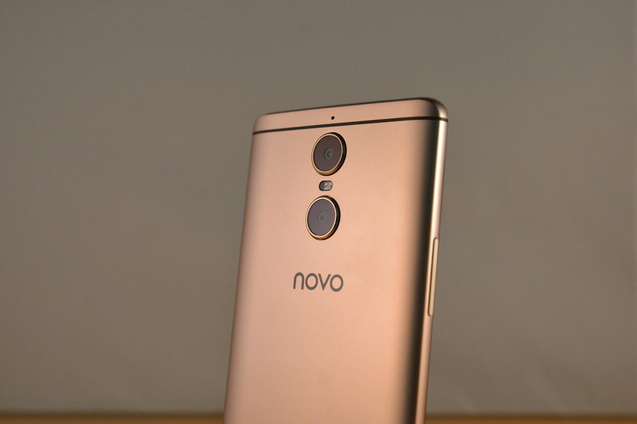 OFFICIAL LOUNGE NOVO BONVI NOTE I Every Moment is Priceless