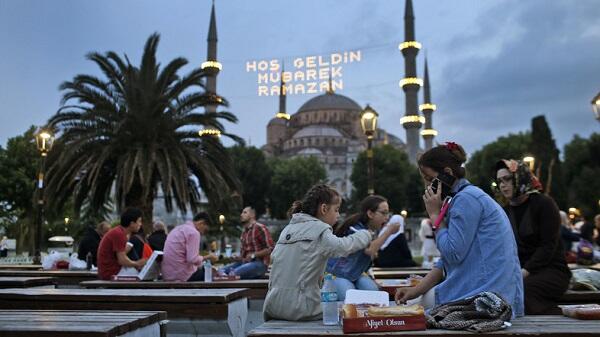 Suasana Puasa dari Berbagai Negara Hanya di Ramadan Around the World