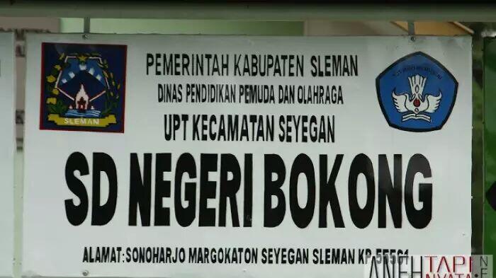 7 Papan Nama Sekolah yang Pasti Bikin Kamu Ngakak