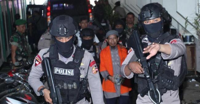 4 Poin Pembelaan Pengacara Aman Abdurrahman