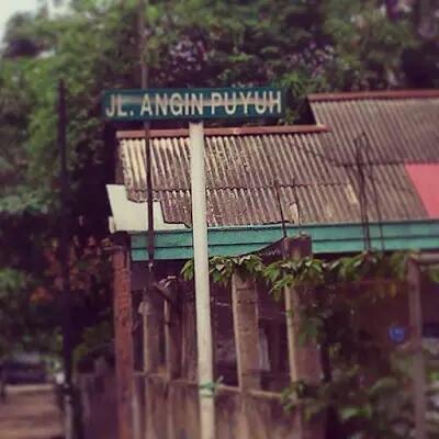 14 Nama Jalan ini Nyeleneh Abis, Bikin Geleng-Geleng Kepala Ngeliatnya